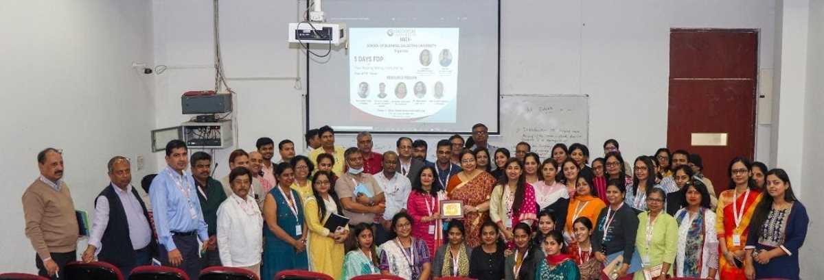 शिक्षक विकास कार्यक्रम में केस शिक्षण व लेखन के लिए किया प्रशिक्षित